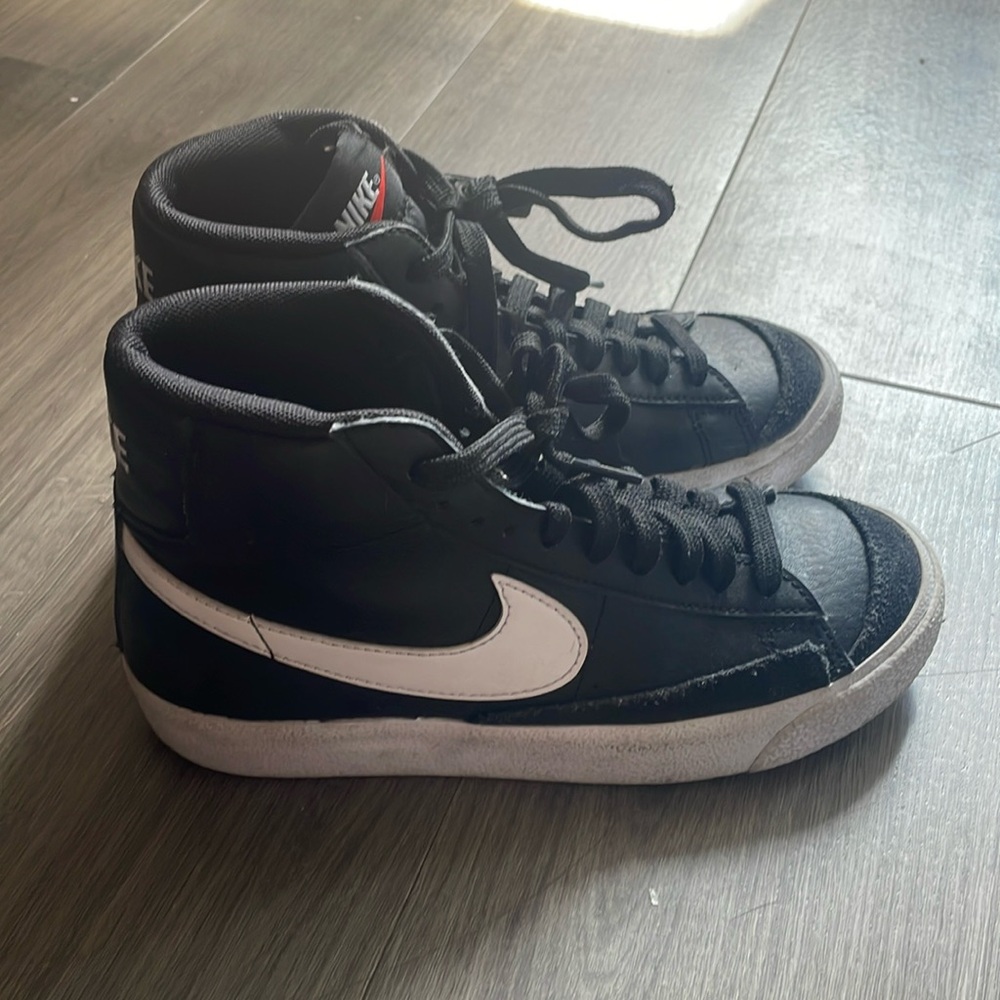 Nike blazer SIZE 3.5 KIDS